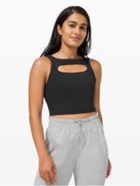 Lululemon  LA front cut-out crop tank black